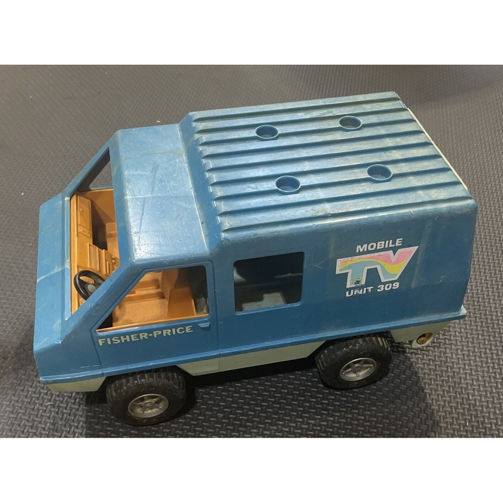 VINTAGE 1977 FISHER-PRICE #309 THE ADVENTURE PEOPLE TV ACTION NEWS TEAM VAN